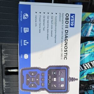 V519 OBD II Diagnostic Tool with Blue and Black Design